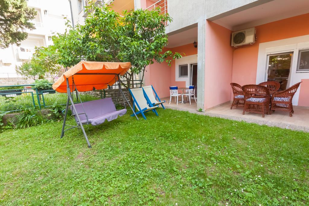 Apartments Kovacevic Petrovac na moru Exterior foto