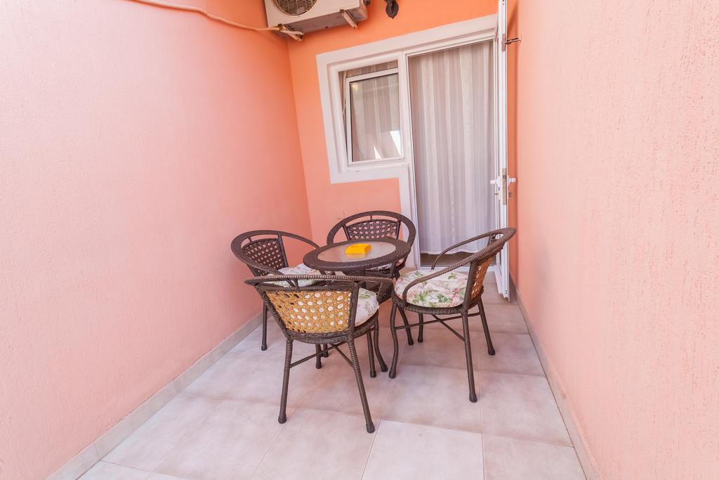 Apartments Kovacevic Petrovac na moru Zimmer foto