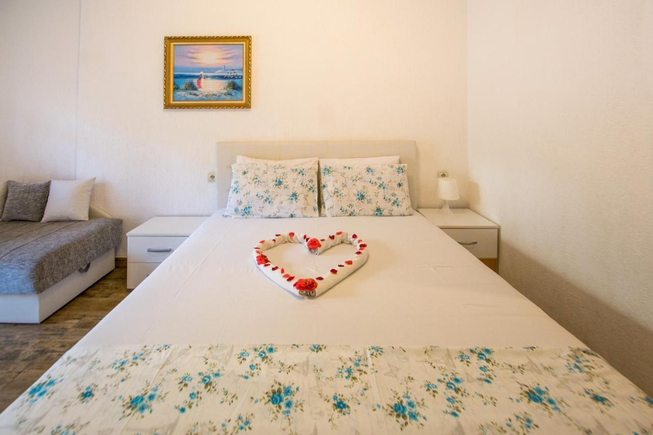 Apartments Kovacevic Petrovac na moru Exterior foto