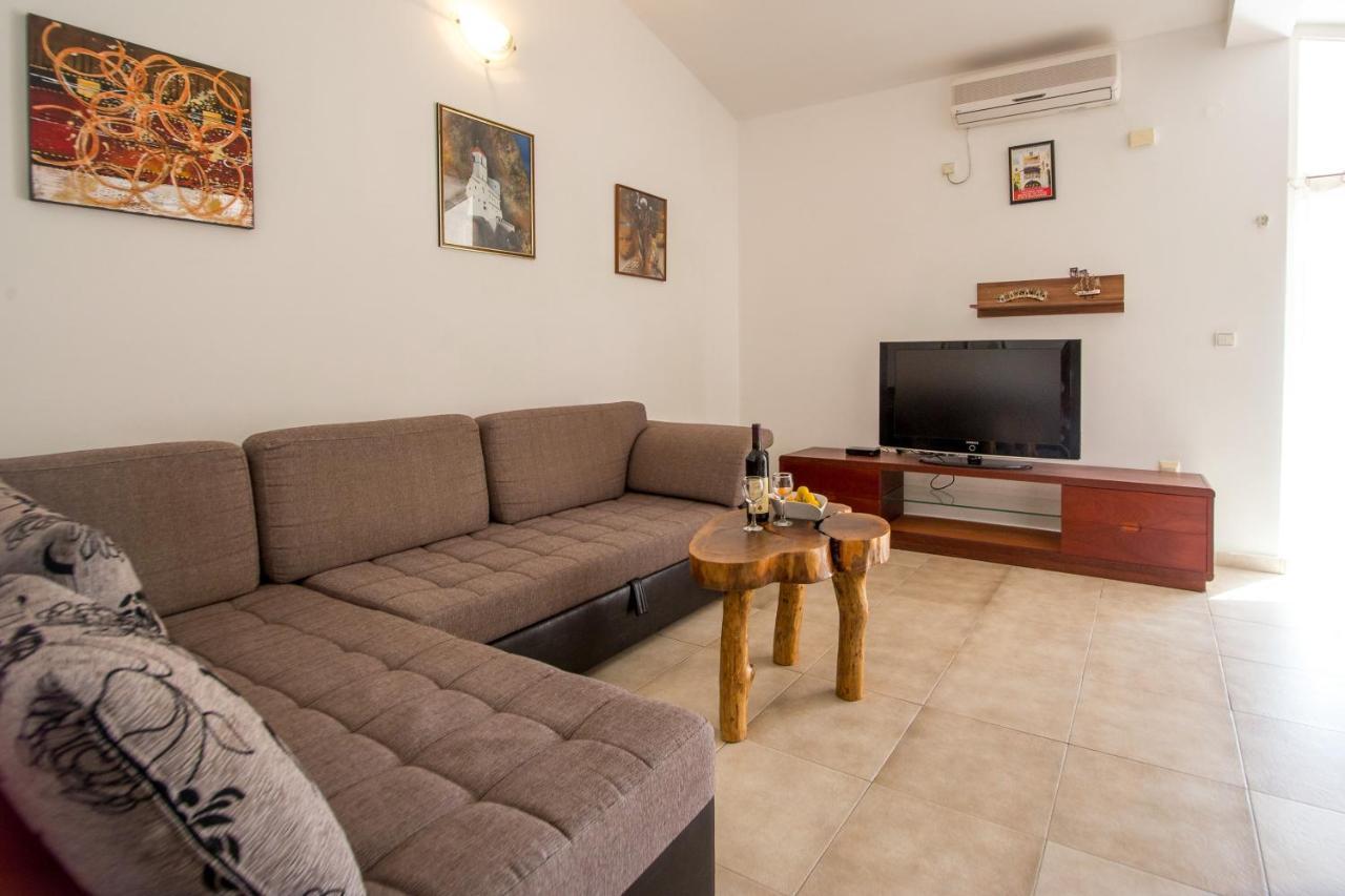 Apartments Kovacevic Petrovac na moru Exterior foto