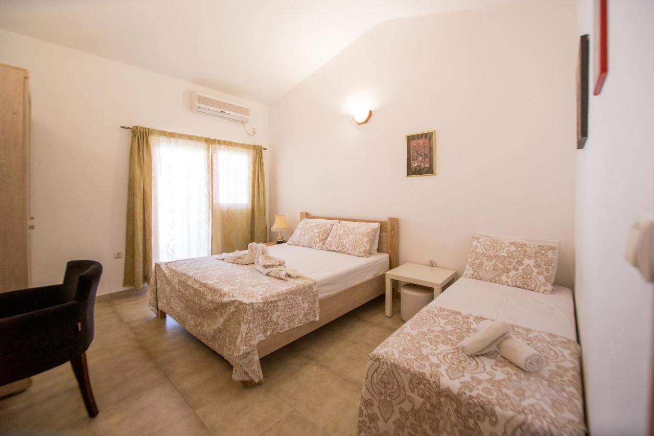 Apartments Kovacevic Petrovac na moru Exterior foto